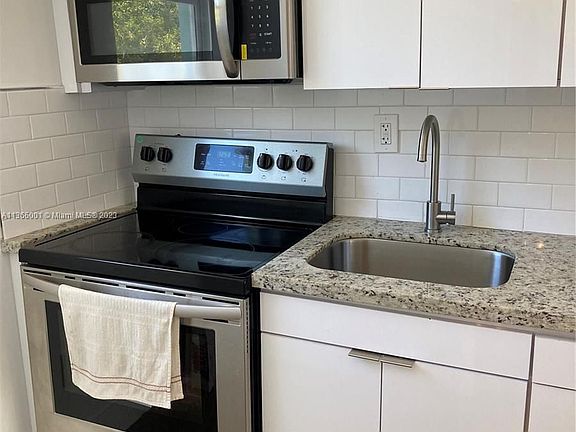 3rd image of 1815 NW 1st Ct #1