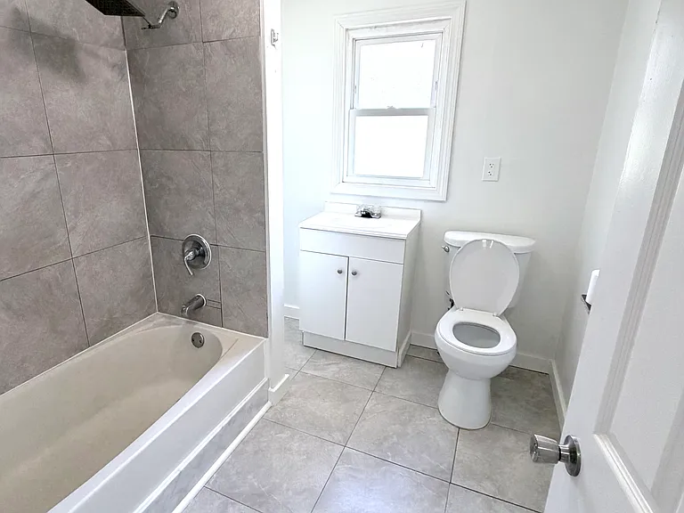58 Barton Cir — Photo 14