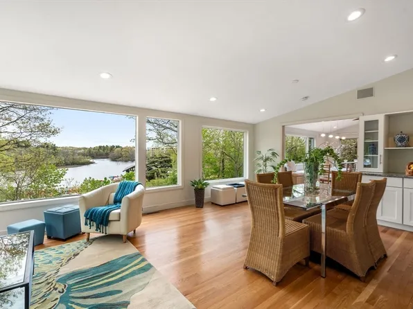 11 Oakland Ave, Newton, MA 02466