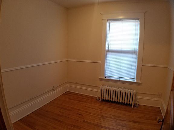 5th image of 3017 Fremont Ave S APT 1