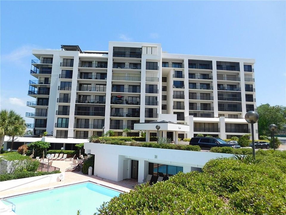 1st image of 8 Belleview Blvd APT 302