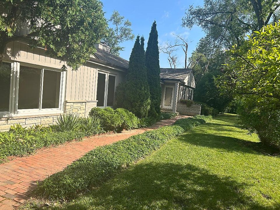1st image of 2 Woodland Ln N
