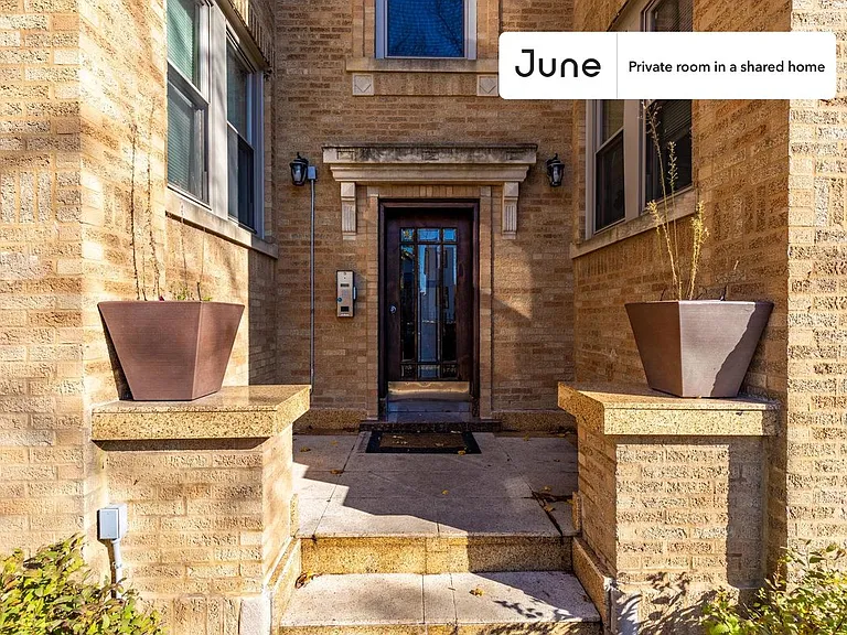 3743 N Albany Ave #A — Photo 26