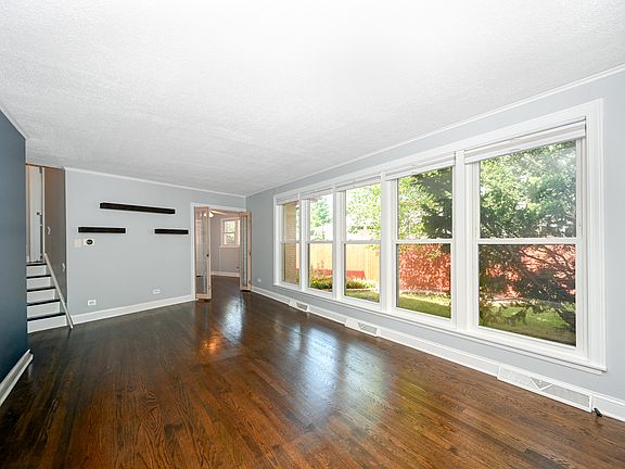 2nd image of 1310 S Lombard Ave