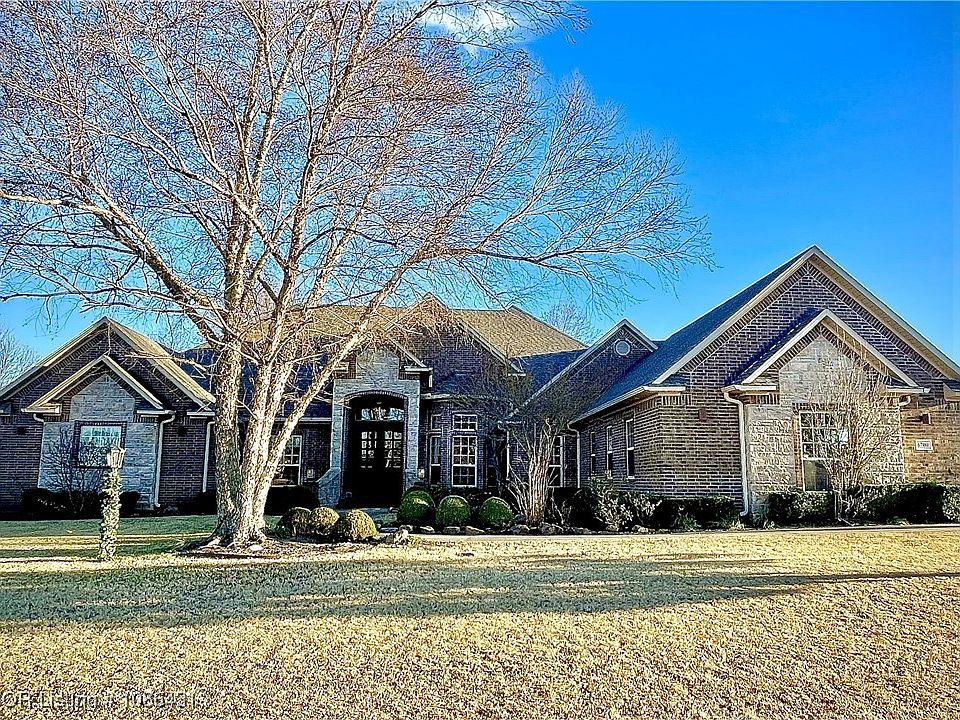 1st image of 6700 Riley Park Dr