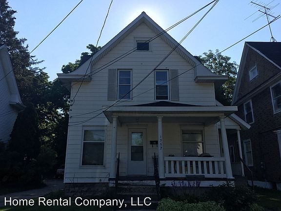 2nd image of 1352 College Ave NE #2
