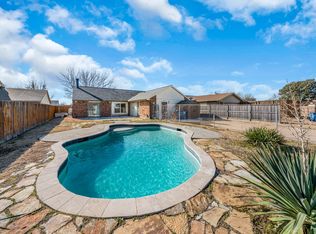 8829 Denver St, Rowlett, TX 75088