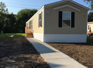 1142 Circle Dr, Jackson, MI 49201