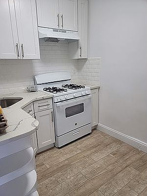 2nd image of 50-21 39th Pl #2B