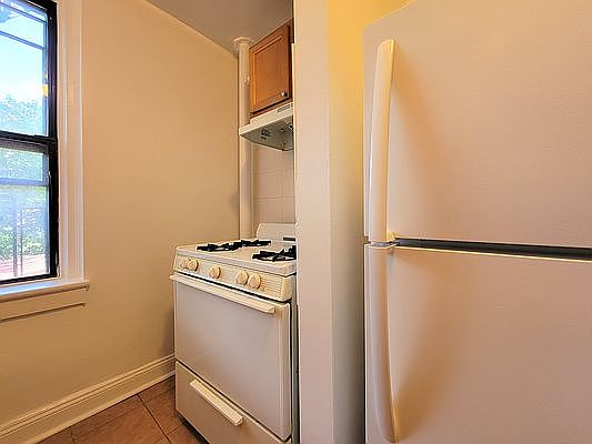 2nd image of 4601 Skillman Ave #A33