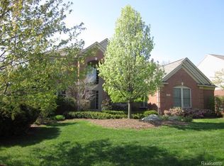 3975 Ridgemonte Ct, Oakland Twp, MI 48306