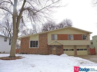 2623 Greene Ave, Bellevue, NE 68147