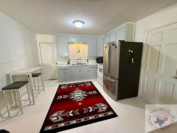 5th image of 3117 Meadows Dr