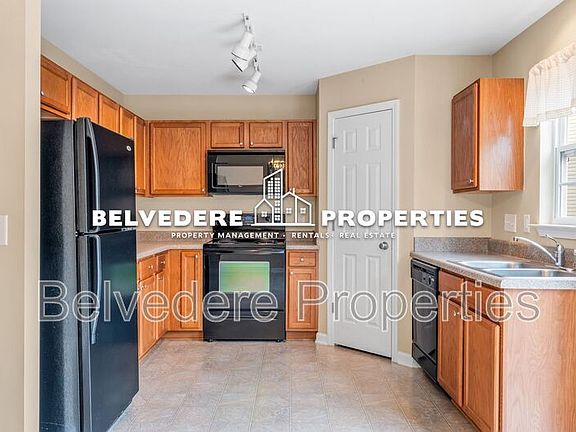 3rd image of 39 Ackland Dr