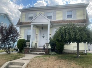 20 Richland Rd, Cranston, RI 02910