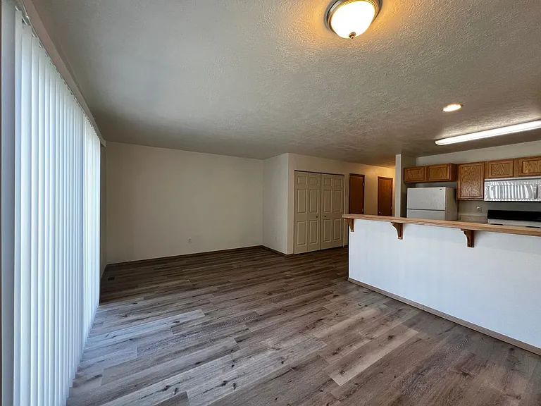 5503 Glenridge Way — Photo 5