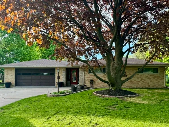 1148 N Lawn Park, Alma, MI 48801