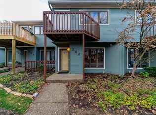 362 Crescent Spring Dr, Louisville, KY 40206