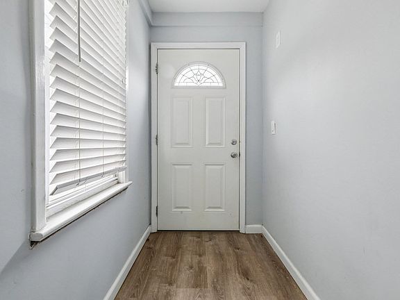 2nd image of 211 Newark Ave