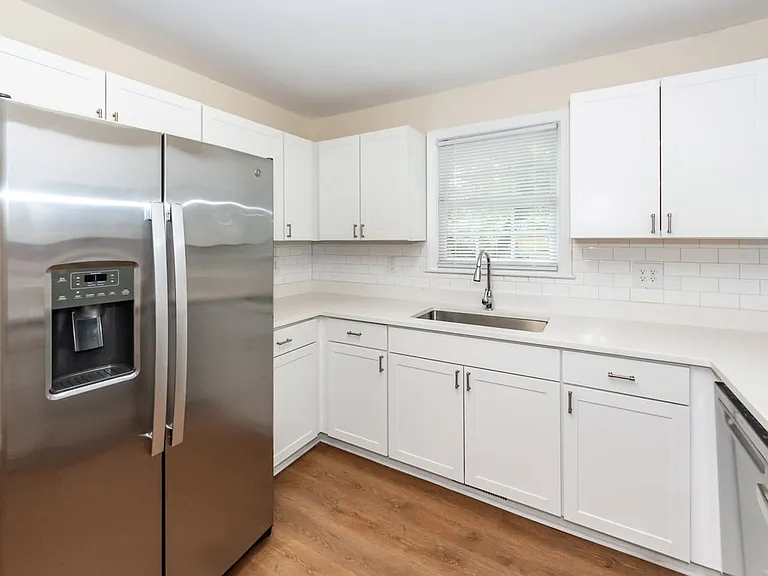 777 Bonham Dr — Photo 12