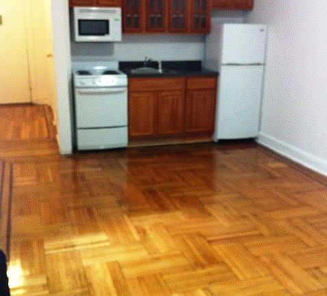 4th image of 18 E 21st St APT C2