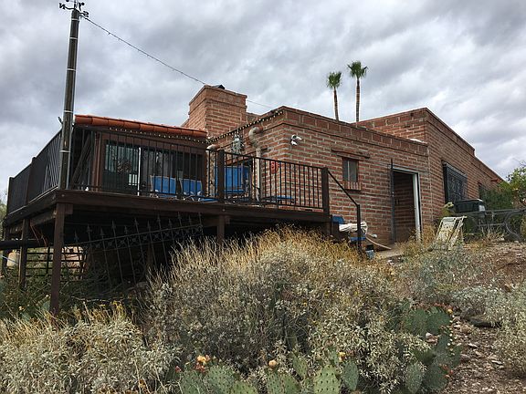 Rear Studio,WoodDeck