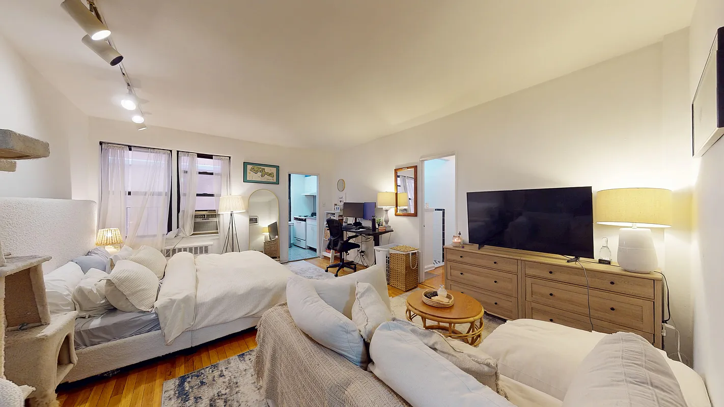 163 West 17th Street 3/G