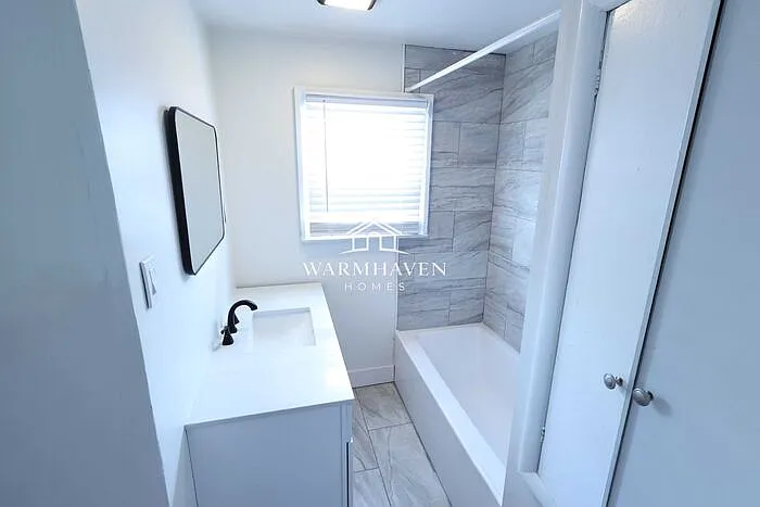 1313 Coventry St — Photo 9