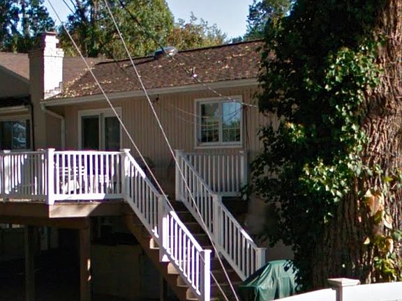 4th image of 1040 Sun Valley Dr