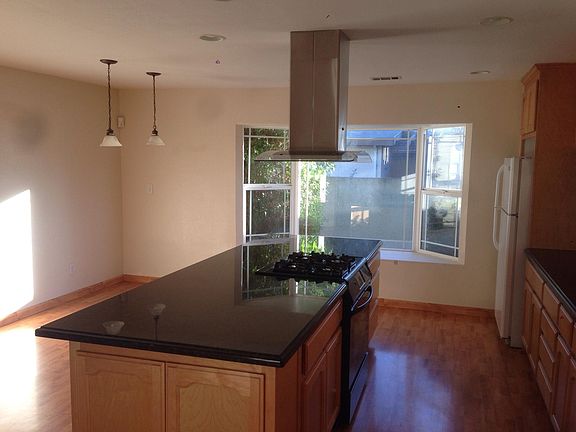5th image of 937 Curtner Ave