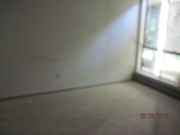 2nd image of 16409 Saratoga St