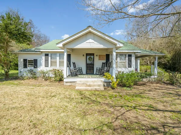 2423 Hardin Creek Rd, Clifton, TN 38425