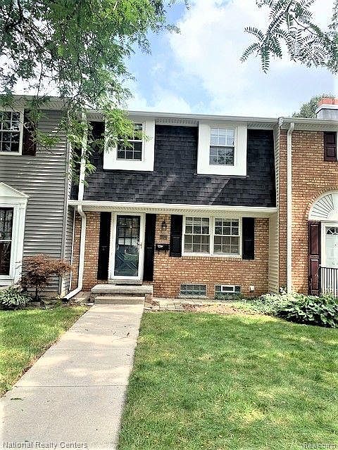 1st image of 41322 Windsor Ct