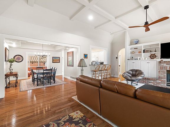 5th image of 509 E Shore Pines Ct