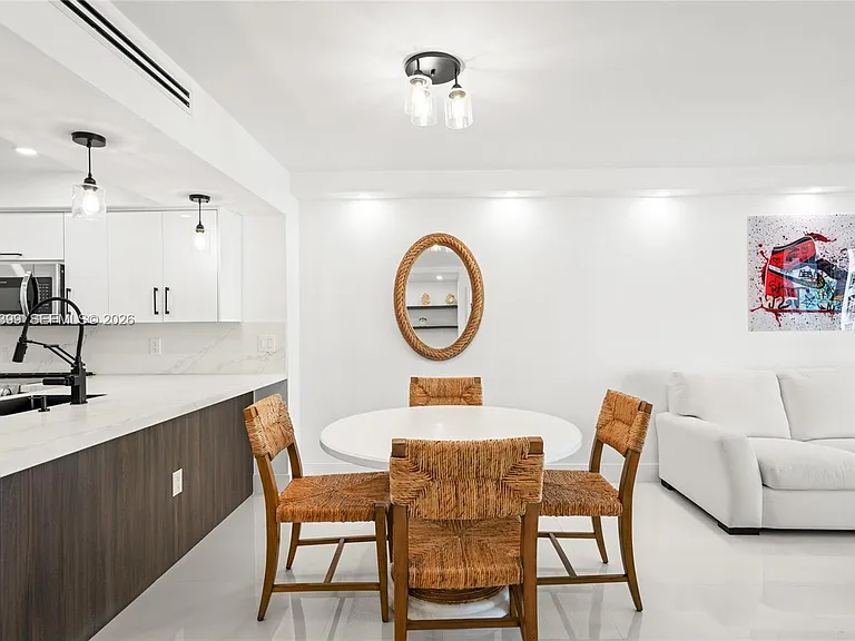 5701 Collins Ave #503 — Photo 10
