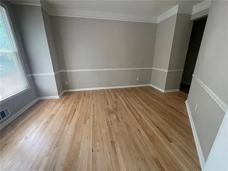1915 Habersham Trce — Photo 17