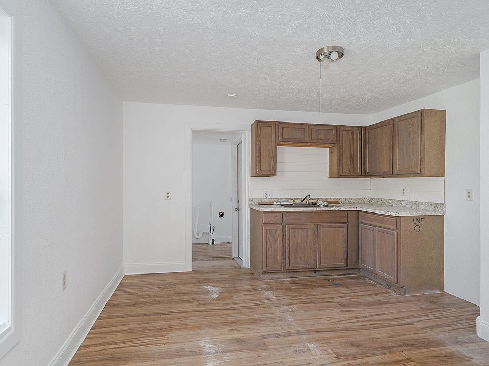 1st image of 2631 W Madison Street