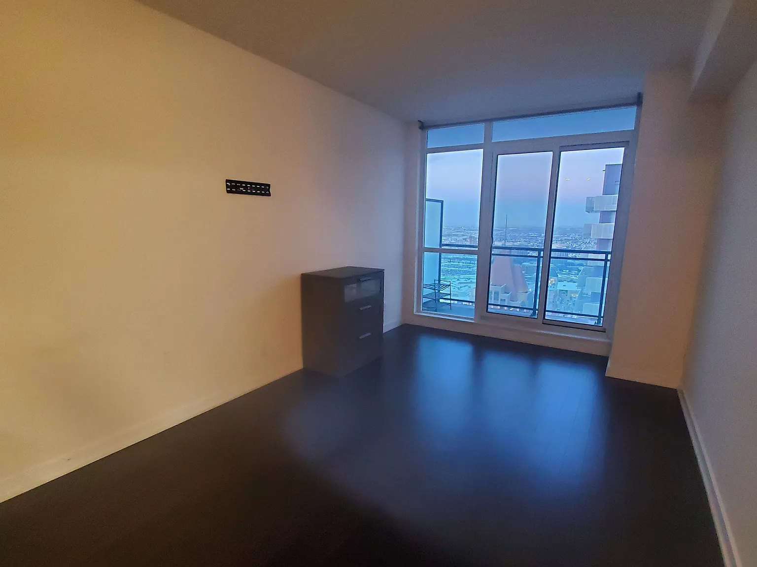 1 bed, $2,300 — Photo 4