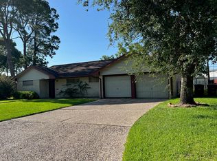 2705 Glacier Dr, Port Arthur, TX 77640