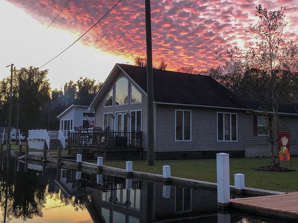 1st image of 104 Freeman Dr