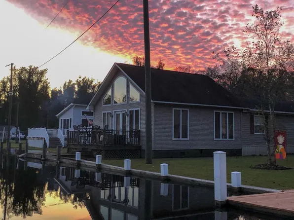 104 Freeman Dr, Winton, NC 27986