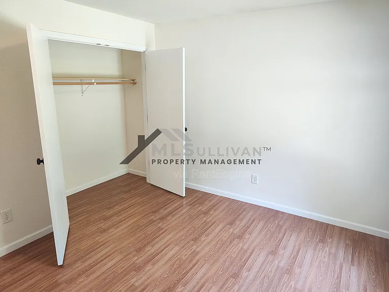 308 Lakeshore Dr — Photo 13