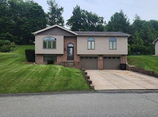 113 Rock Springs Dr, Delmont, PA 15626