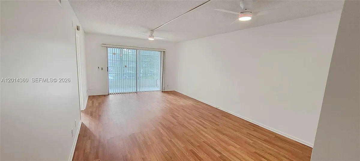 Building Photo - 1300 SW 130th Ave #201F