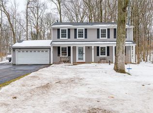 44 S Ridge Trl, Fairport, NY 14450