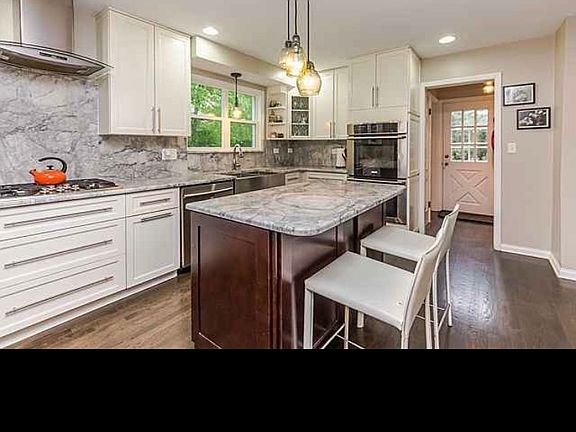 2nd image of 9040 Karlov Ave