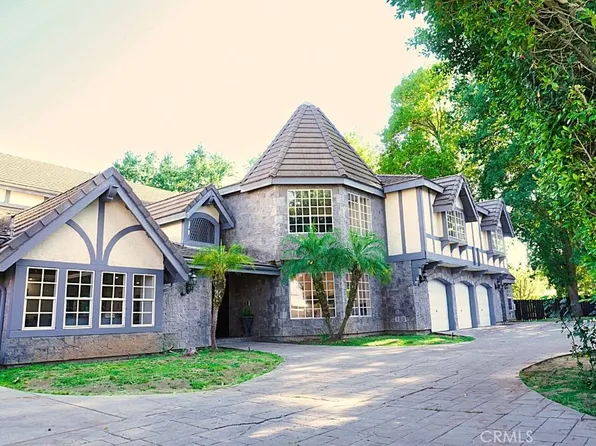 23242 Burbank Blvd, Woodland Hills, CA 91367