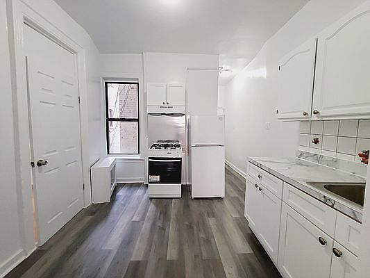 1st image of 132 N 1st St #5
