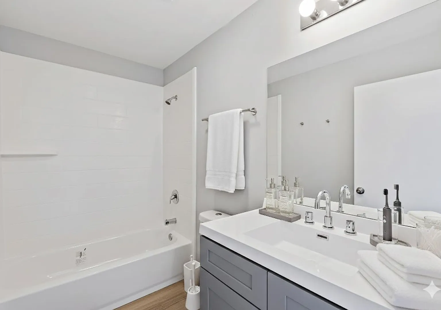 Brookside Apartments — Photo 3