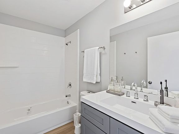 3rd image of 1206 Brookside Ave APT 16